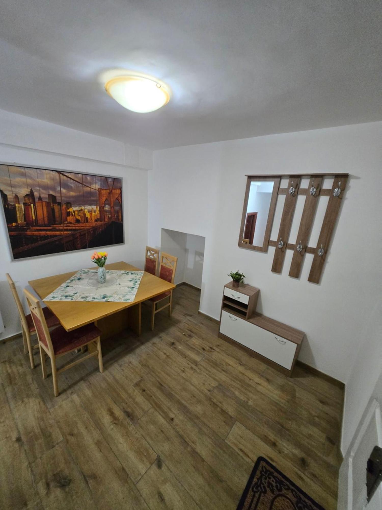 House Apartment Rom