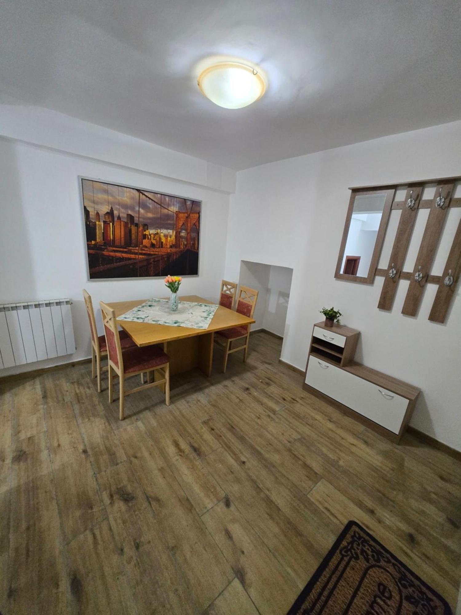 House Apartment Rom